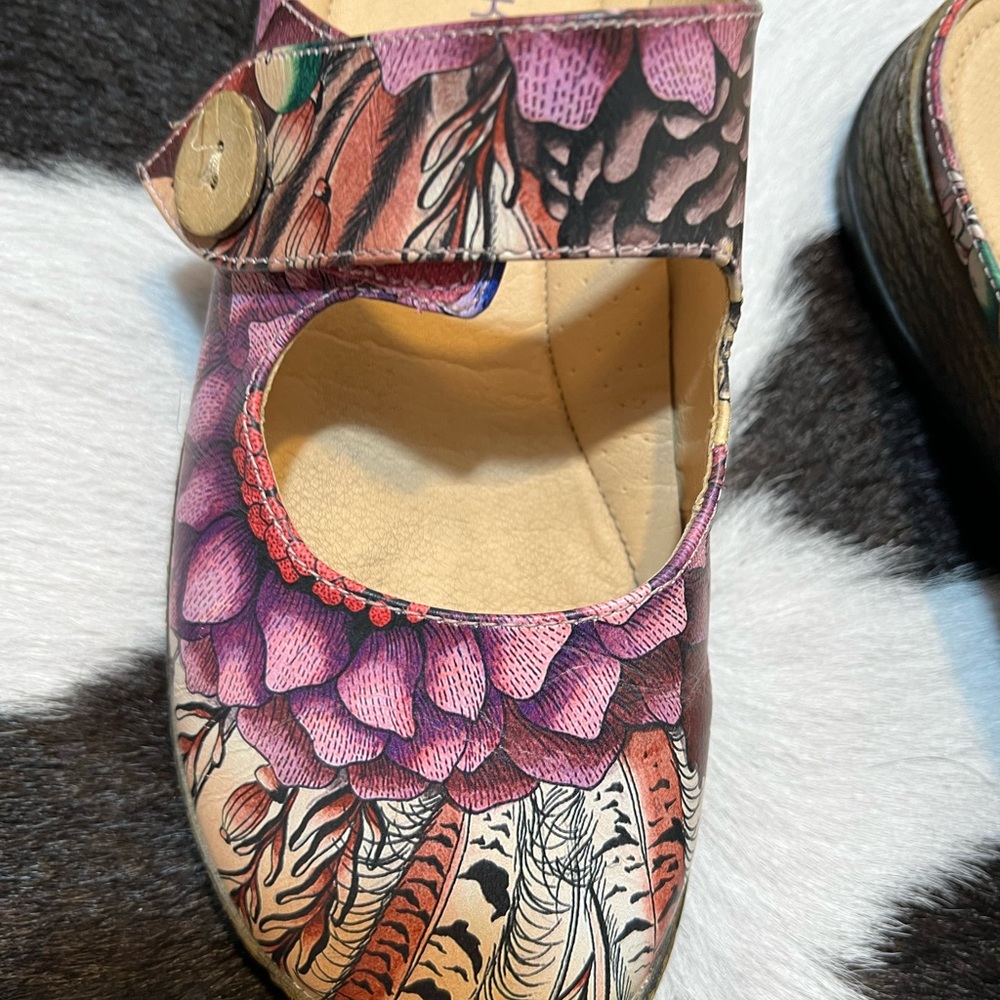 Anuschka Multicolor Feather Pattern Mules - image 4